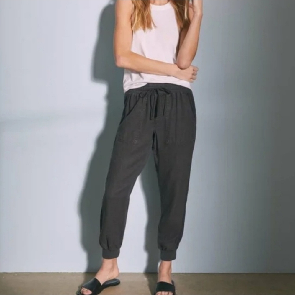 Splendid Lakeside Joggers